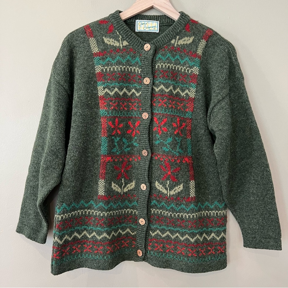 Clover Shepherd Scotland Wool Sweater XL wood Buttons Green Fair Isle Cardigan